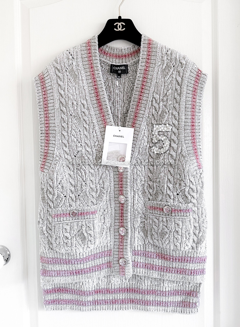 CHANEL 22B Embroidered Knit Vest 36 Beige/ Pink *New - Timeless Luxuries