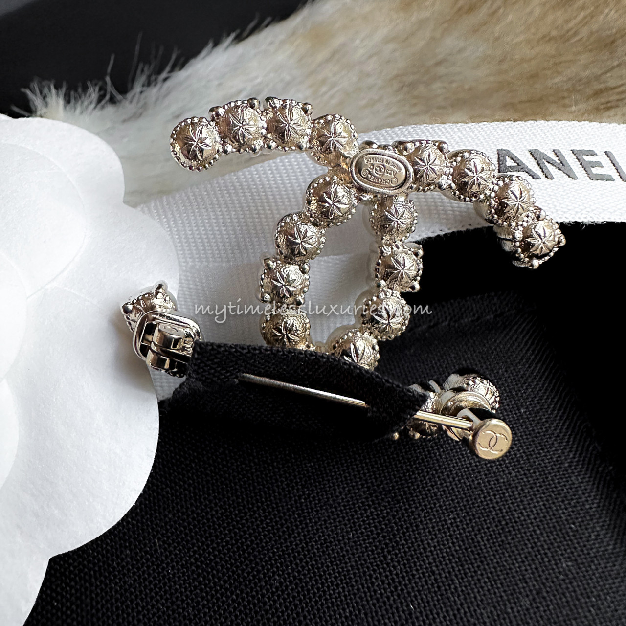 CHANEL 23C CC Brooch Pearls & Crystals *New - Timeless Luxuries