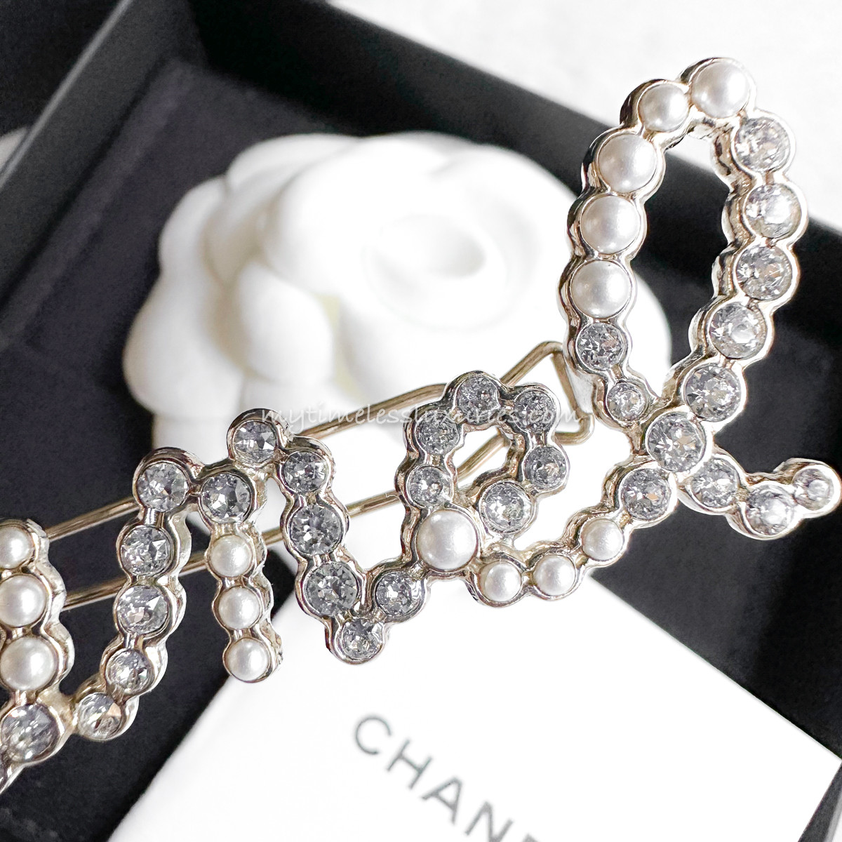 CHANEL Script Hair Clip/ Barette Pearls & Crystals Timeless Luxuries
