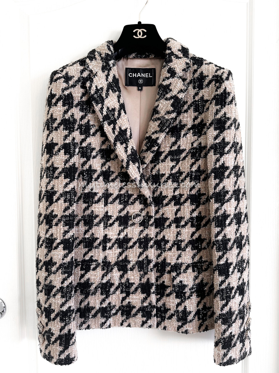 CHANEL 19K Houndstooth Tweed Jacket 36 - Timeless Luxuries