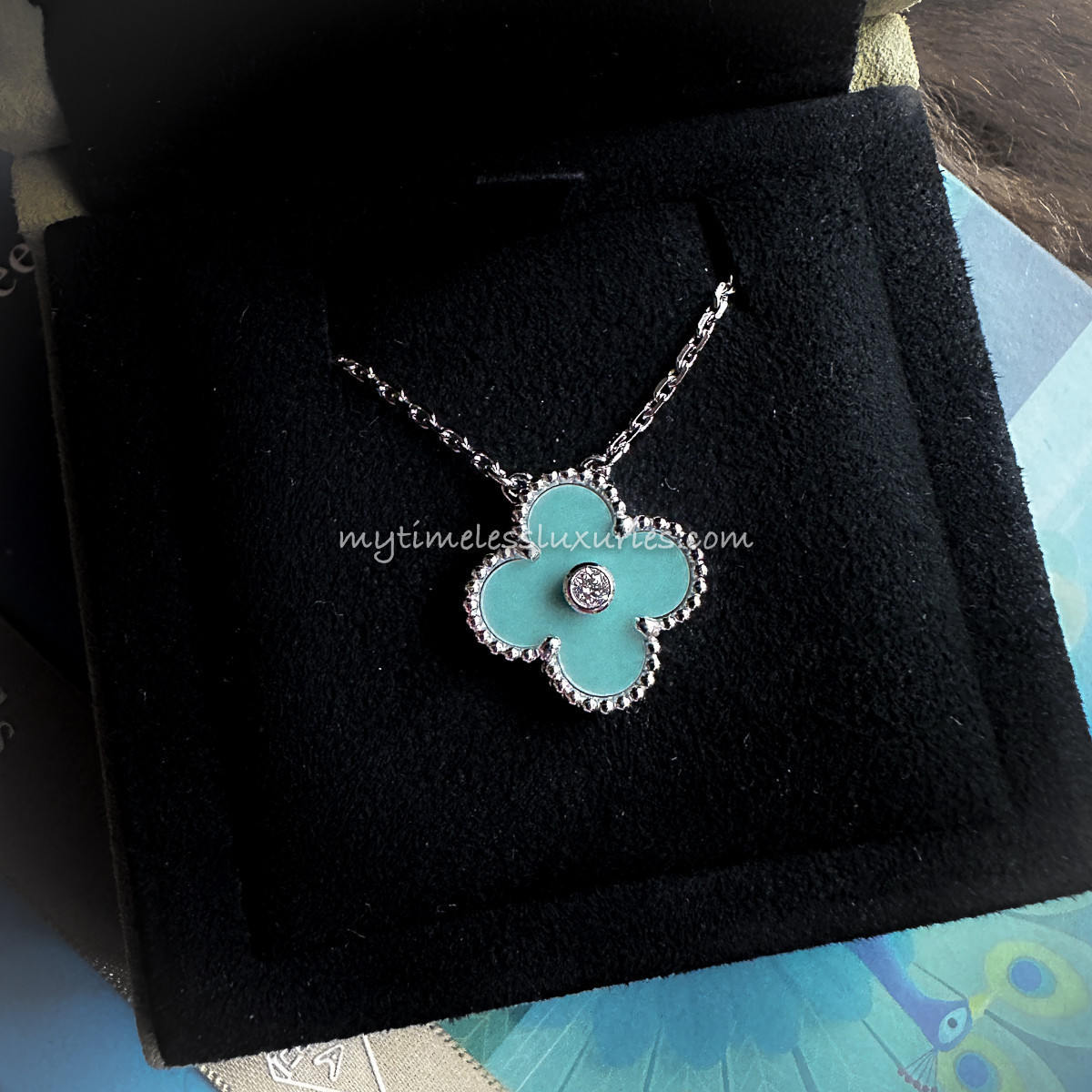 VAN CLEEF & ARPELS 2022 Holiday Pendant Celadon Sèvres/ Diamond