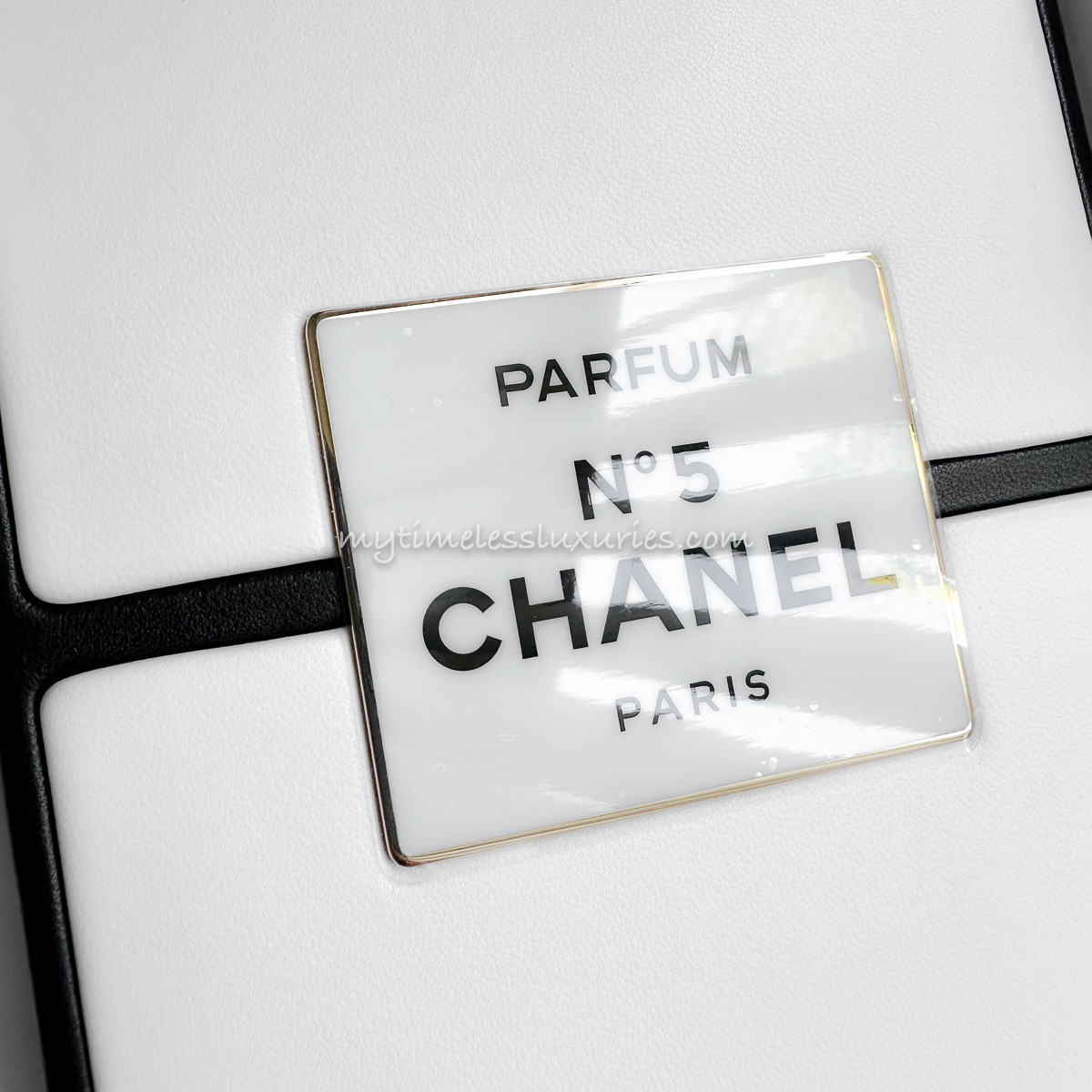 【新品未開封】CHANEL シャネル N°5 ミステリーボックス CHANEL No.5 Parfum Box Minaudiere *New - Timeless Luxuries