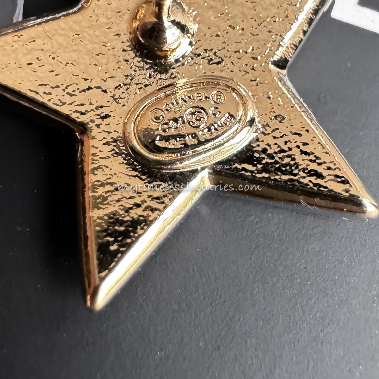 CHANEL スターブローチ　美品　24C CHANEL 24C Star Earrings *New - Timeless Luxuries
