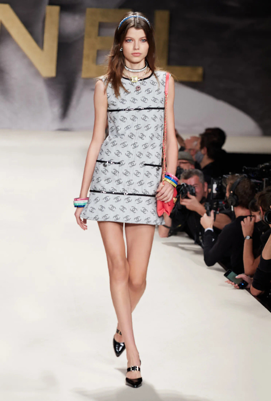 Chanel Mini Rectangular Outfit Chanel 19 Grey Outfit BNIB 2021 22C