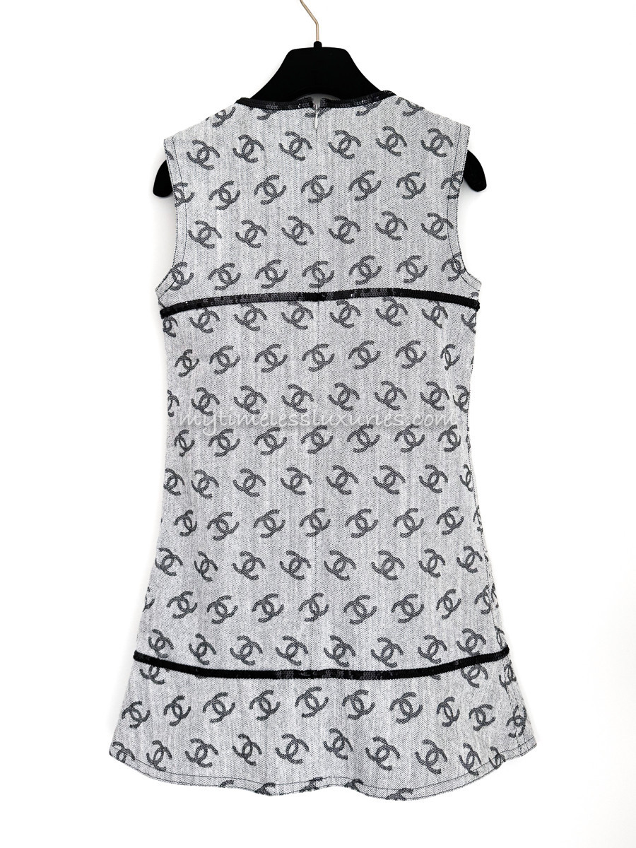 CHANEL 22S Runway CC Dress 34 Grey - Timeless Luxuries