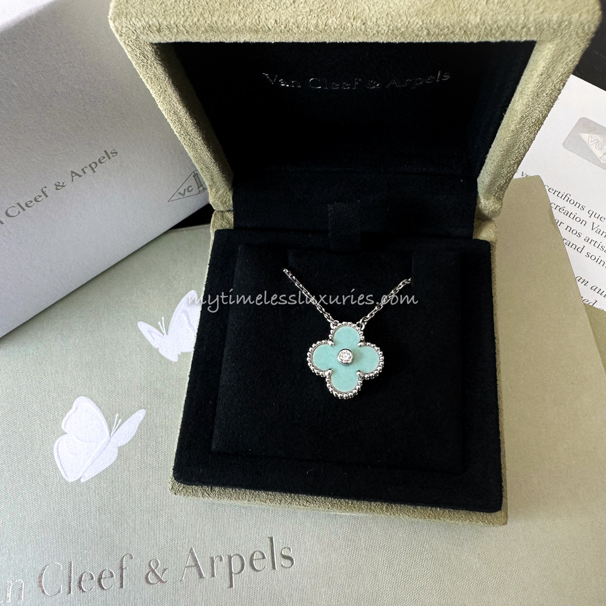 VAN CLEEF & ARPELS 2022 Holiday Pendant Celadon Sèvres Diamond WG 