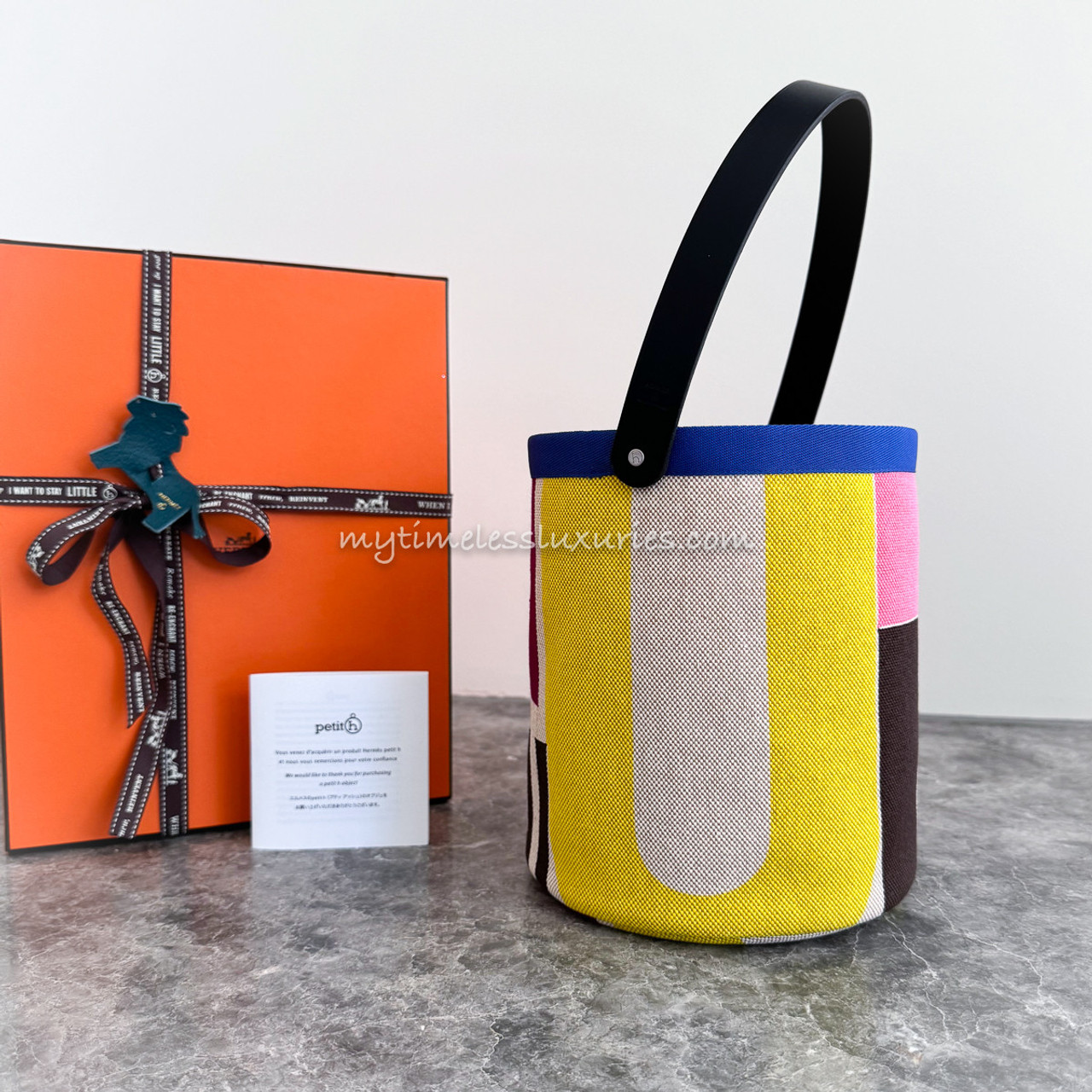 【鮮やかなカラー*】HERMES バッグ petit H HERMES Petit H So Small Bucket Bag *New - Timeless Luxuries