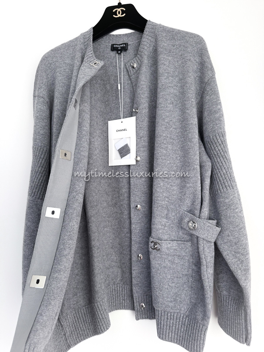 CHANEL 24B CC Turnlock Cashmere Cardigan 36 Grey *New - Timeless