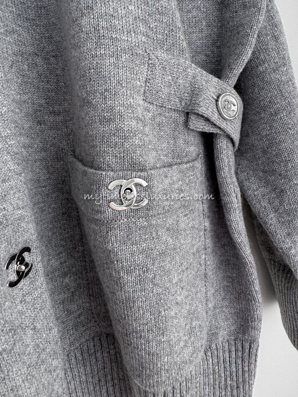 CHANEL サイズ　36　グレー Chanel Cardigan Size 36 FR