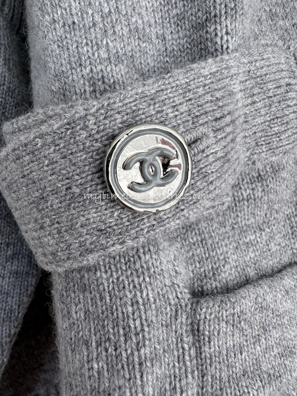 CHANEL サイズ　36　グレー Chanel Cardigan Size 36 FR