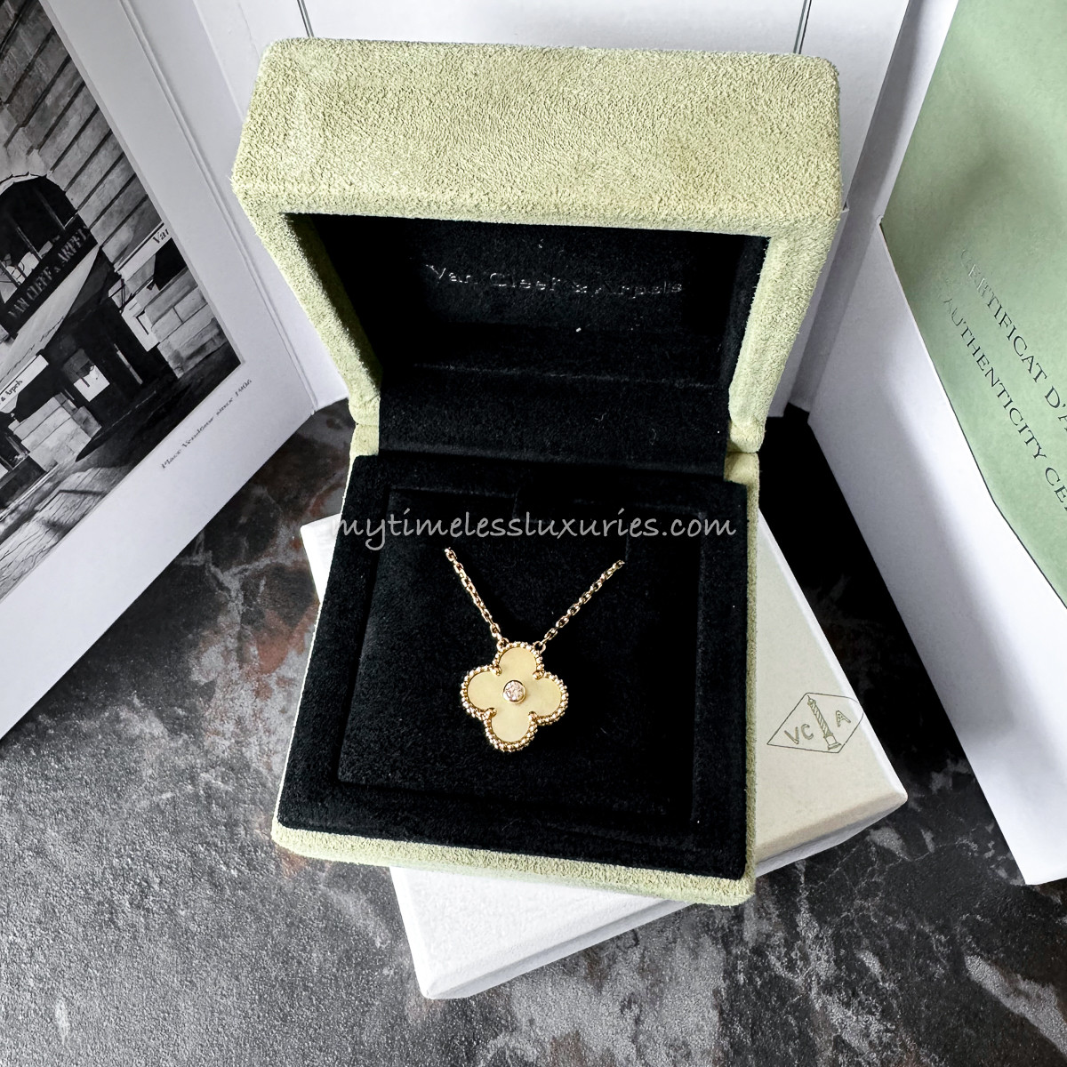 【美品】Van Cleef & Arpels ホリデー 2025年最新】Van Cleef ホリデーの人気アイテム - メルカリ