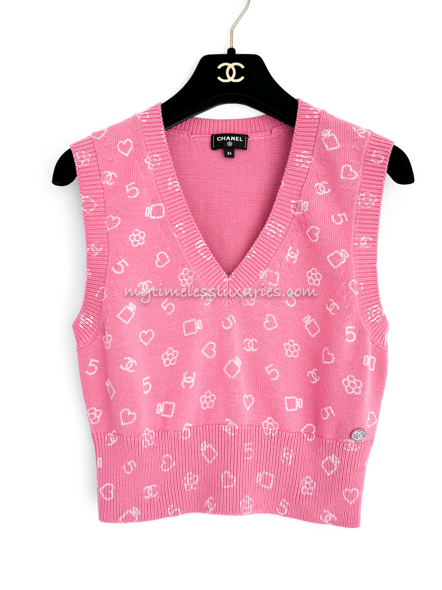 CHANEL 23C Logo Sleeveless Knit Top 34 Timeless Luxuries