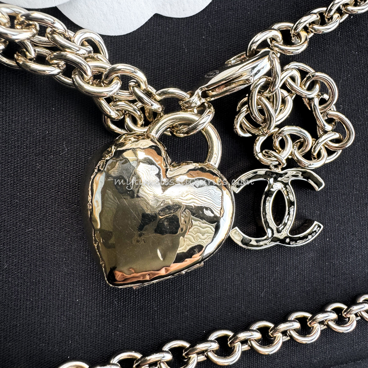 CHANEL 22B CC Heart Locket Chain Belt/ Necklace 85