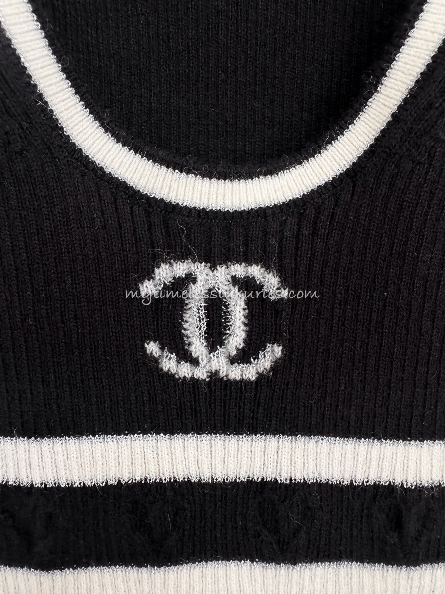 CHANEL 22B CC Heart Detail Knit Tank Top 34 - Timeless Luxuries