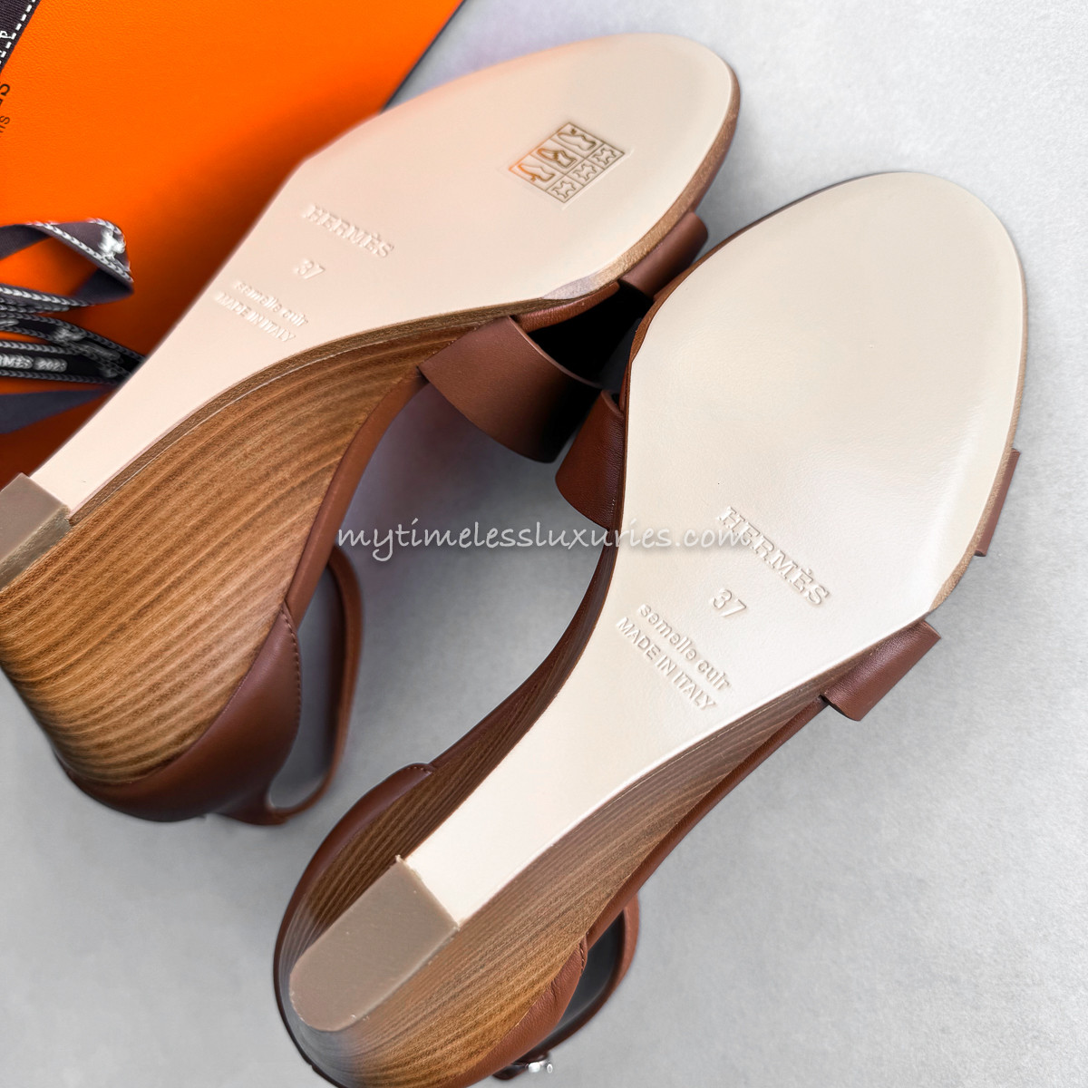 Sandales HERMÈS Legend Camel Gold, Taille 37.5, Semelle Compensée, Avec Boîte Et Dustbags - Occasion