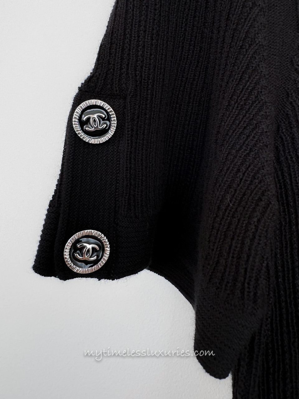 CHANEL 24P Knit Top CC Clover Logo & CC Buttons 38 *New