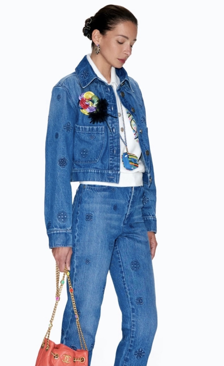 CHANEL 21P Logo Embossed Denim Jacket 36 *New Timeless Luxuries
