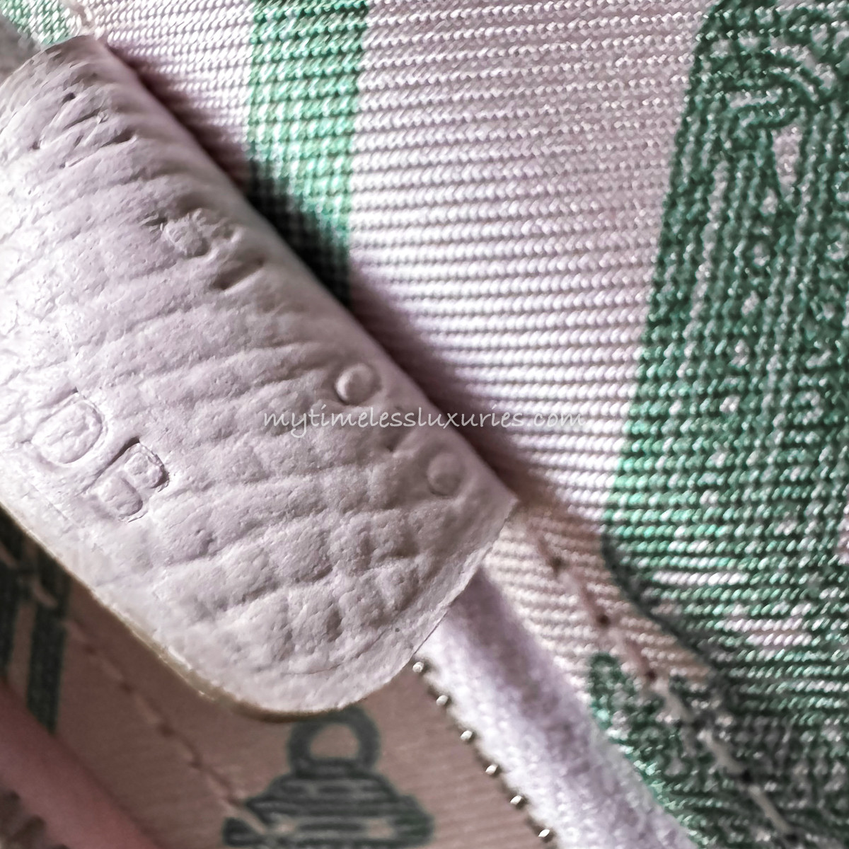 HERMES Silk'in Compact Wallet Mauve Pale/ Rose Darling/ Vert