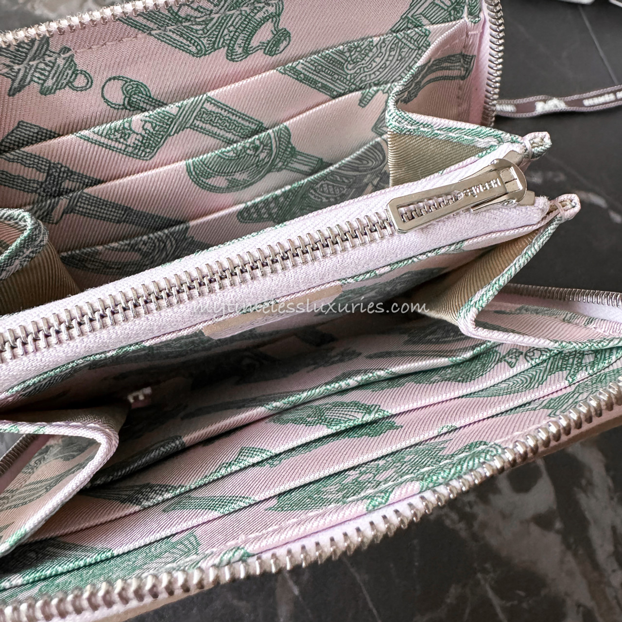 HERMES Silk'in Compact Wallet Mauve Pale/ Rose Darling/ Vert
