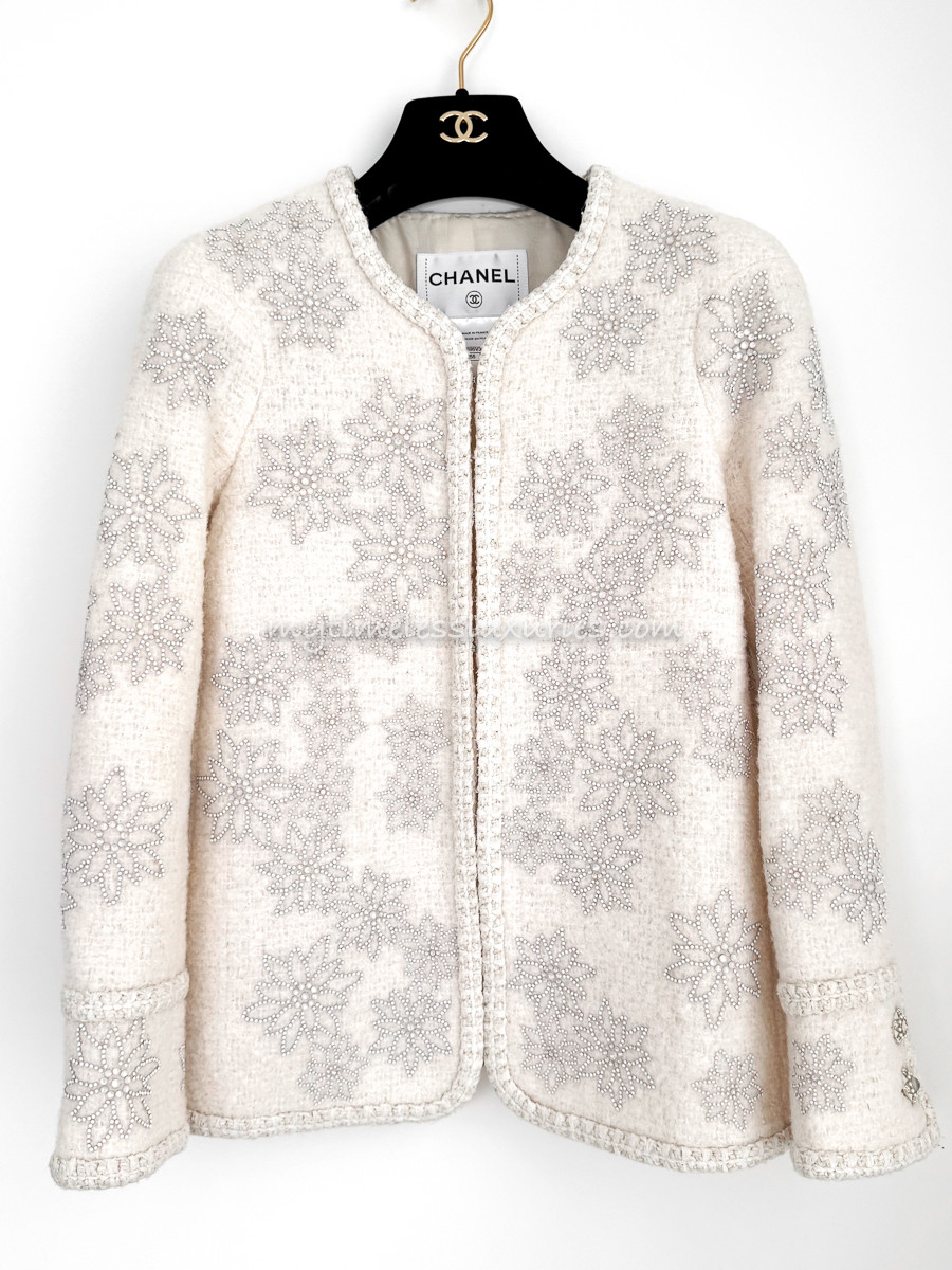 CHANEL 15A Metiers d'Art Paris-Salzburg Edelweiss Flower Jacket 34