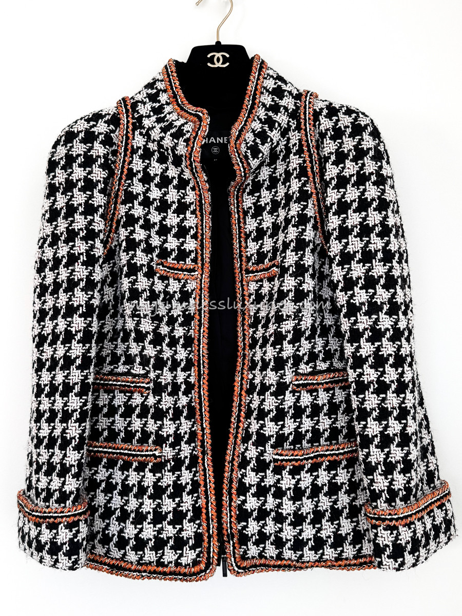 CHANEL 17K Houndstooth Tweed Jacket 36 - Timeless Luxuries