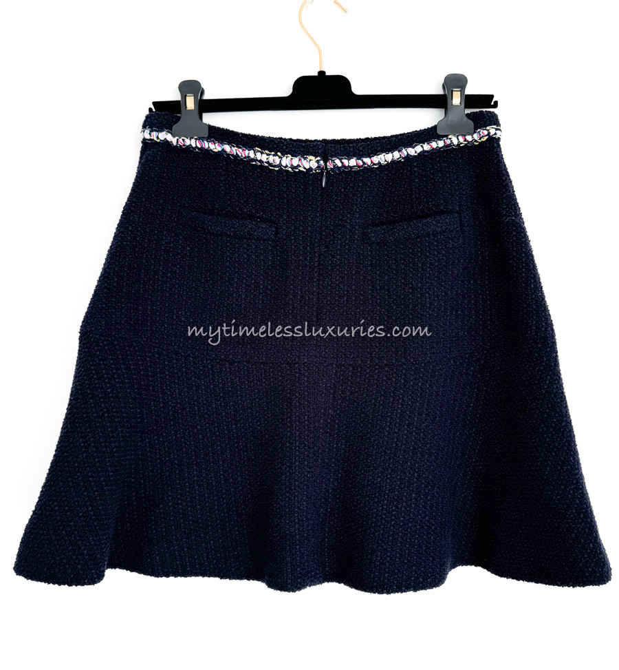 CHANEL 21P Tweed Skirt 38 Navy - Timeless Luxuries