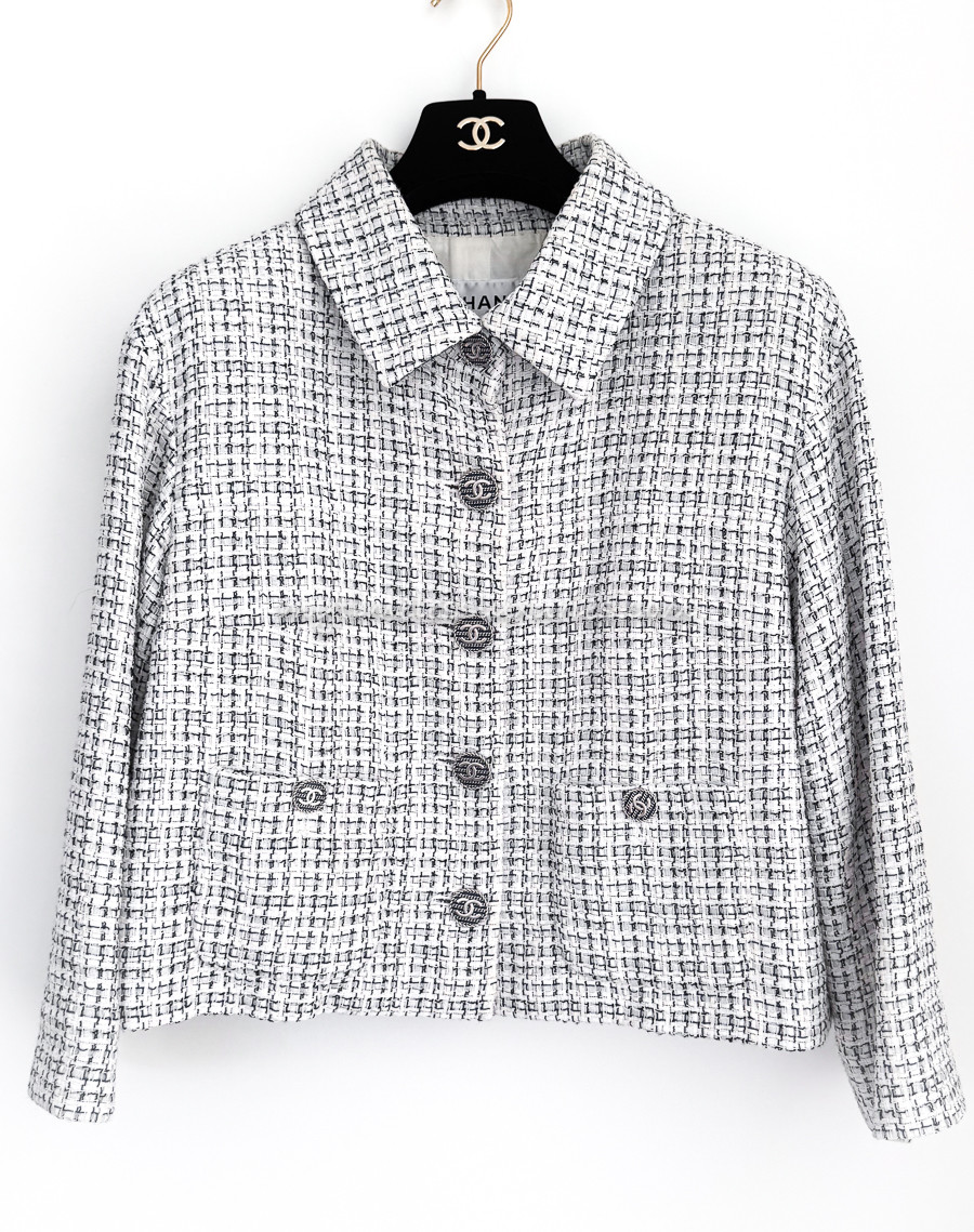CHANEL 19C Fantasy Tweed Jacket 40 Ecru/ White/ Blue - Timeless