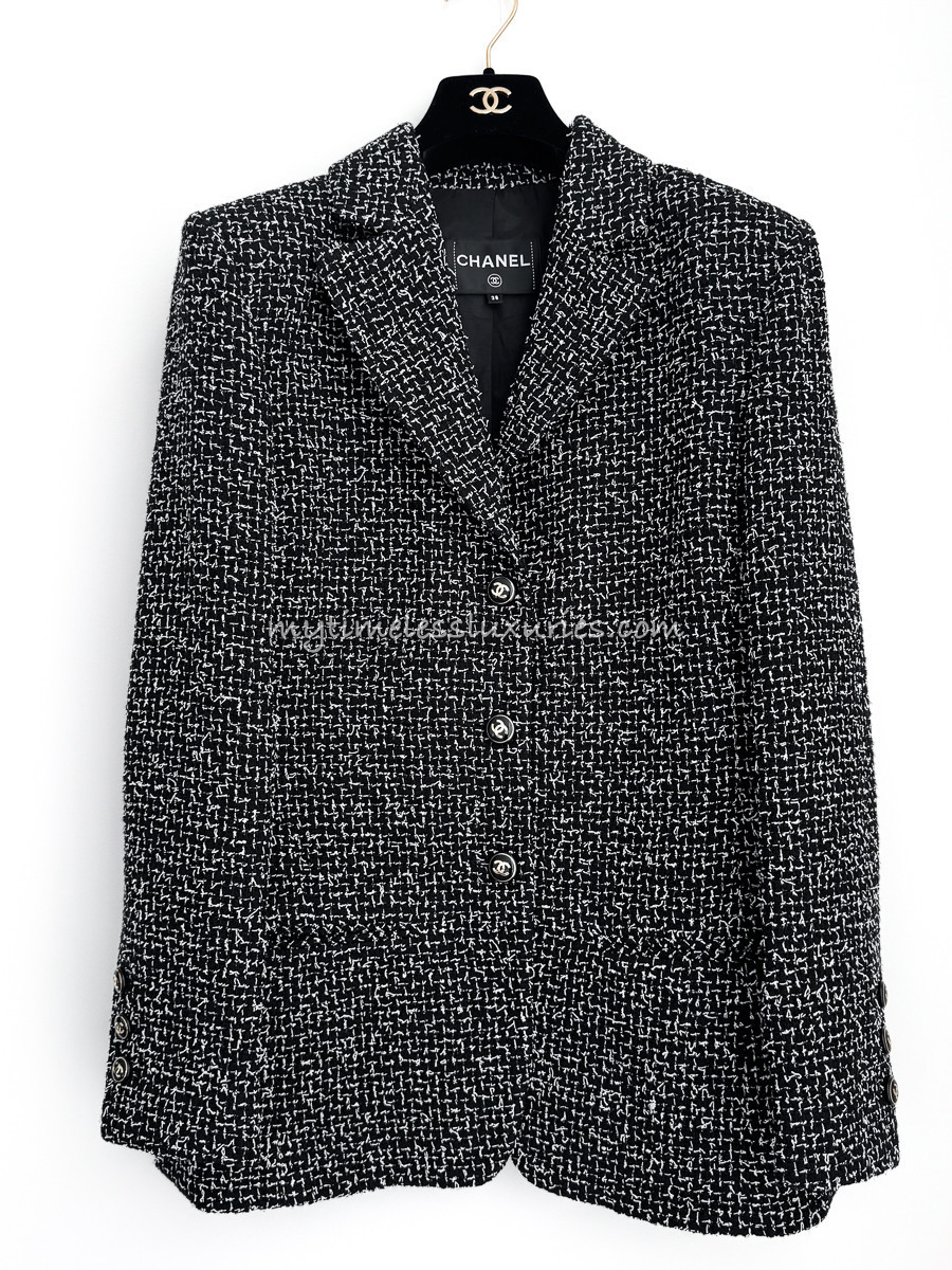 CHANEL 23P Tweed Blazer Jacket 38 - Timeless Luxuries