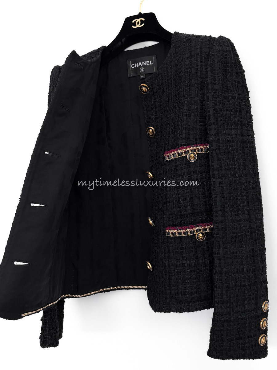 CHANEL 21A Metiers d'Art Little Black Jacket 34 - Timeless