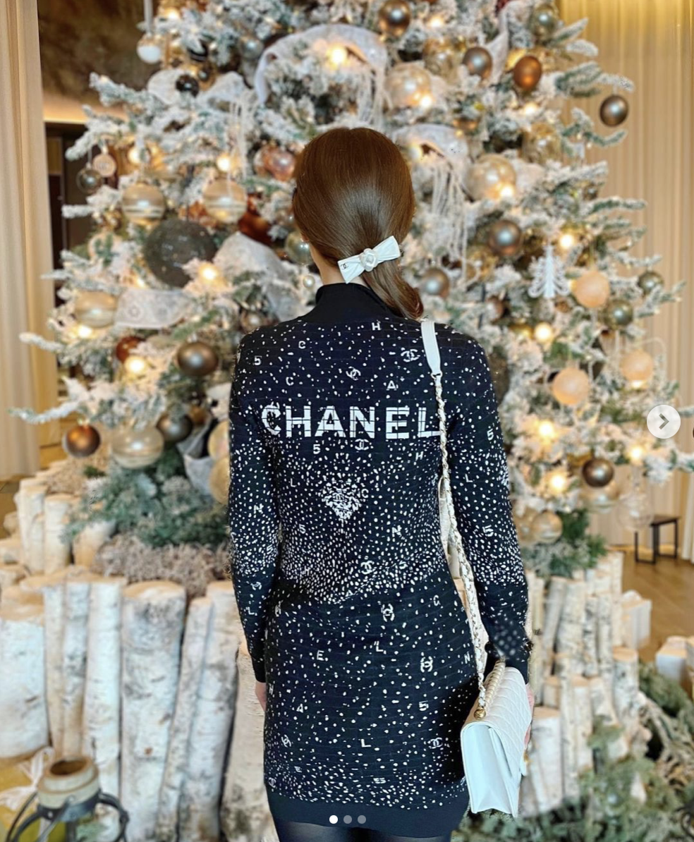chanel christmas dress white christmas dresses Chanel 2018 Sleeveless Pleated Dress in Black Viscose