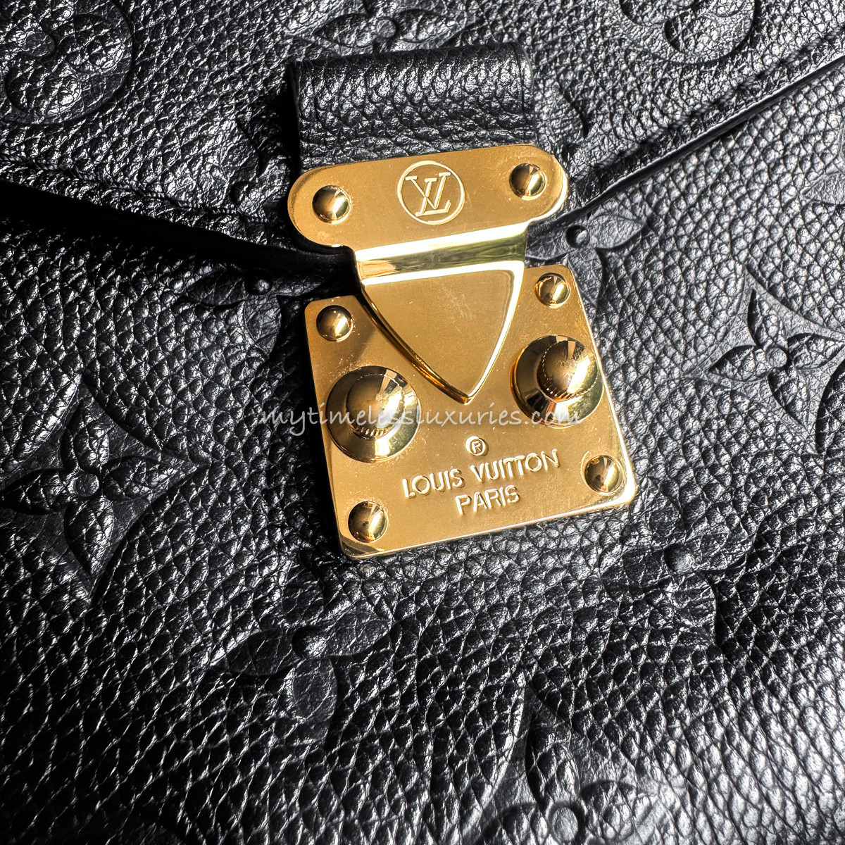 LOUIS VUITTON Pochette Metis Empreinte Noir - Timeless Luxuries