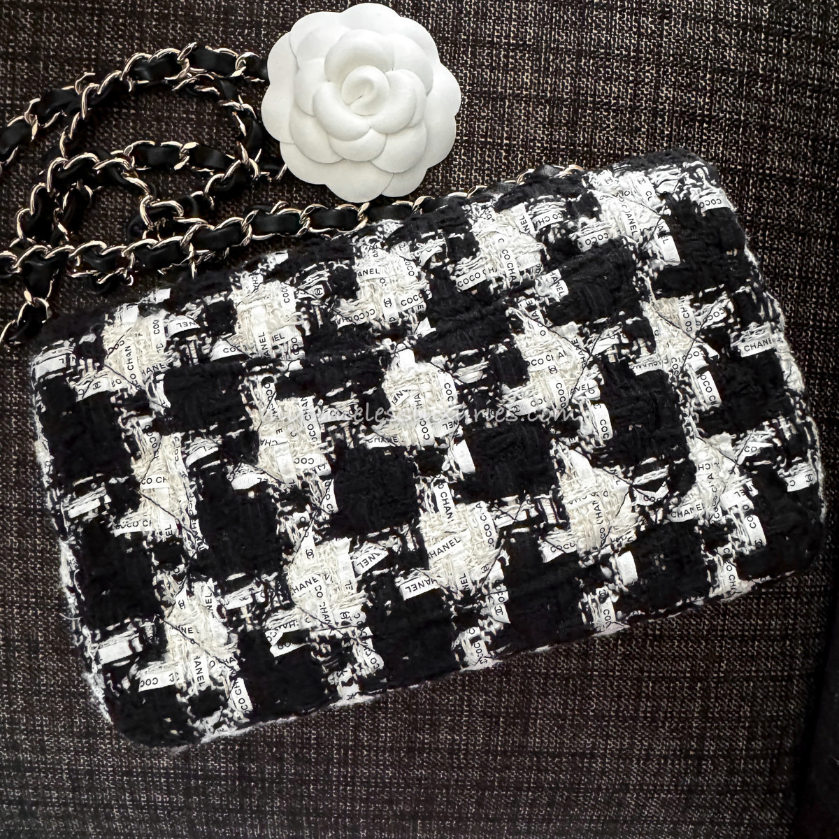 CHANEL 20S Logo Ribbon Houndstooth Tweed Mini LGHW - Timeless Luxuries
