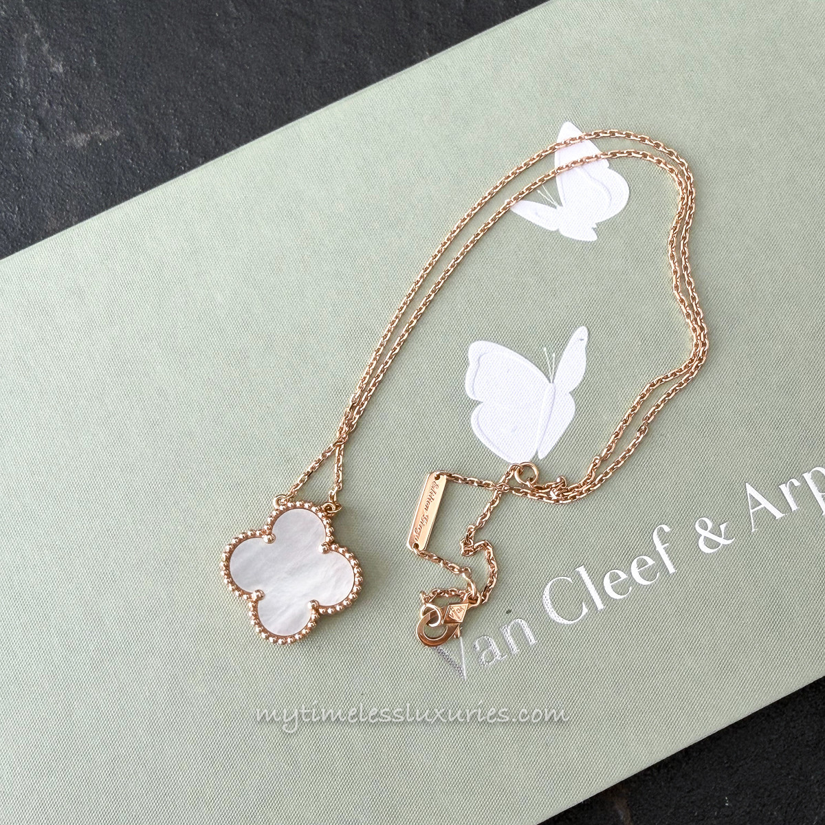 VAN CLEEF & ARPELS Ginza Magic Alhambra Pendant/ Necklace