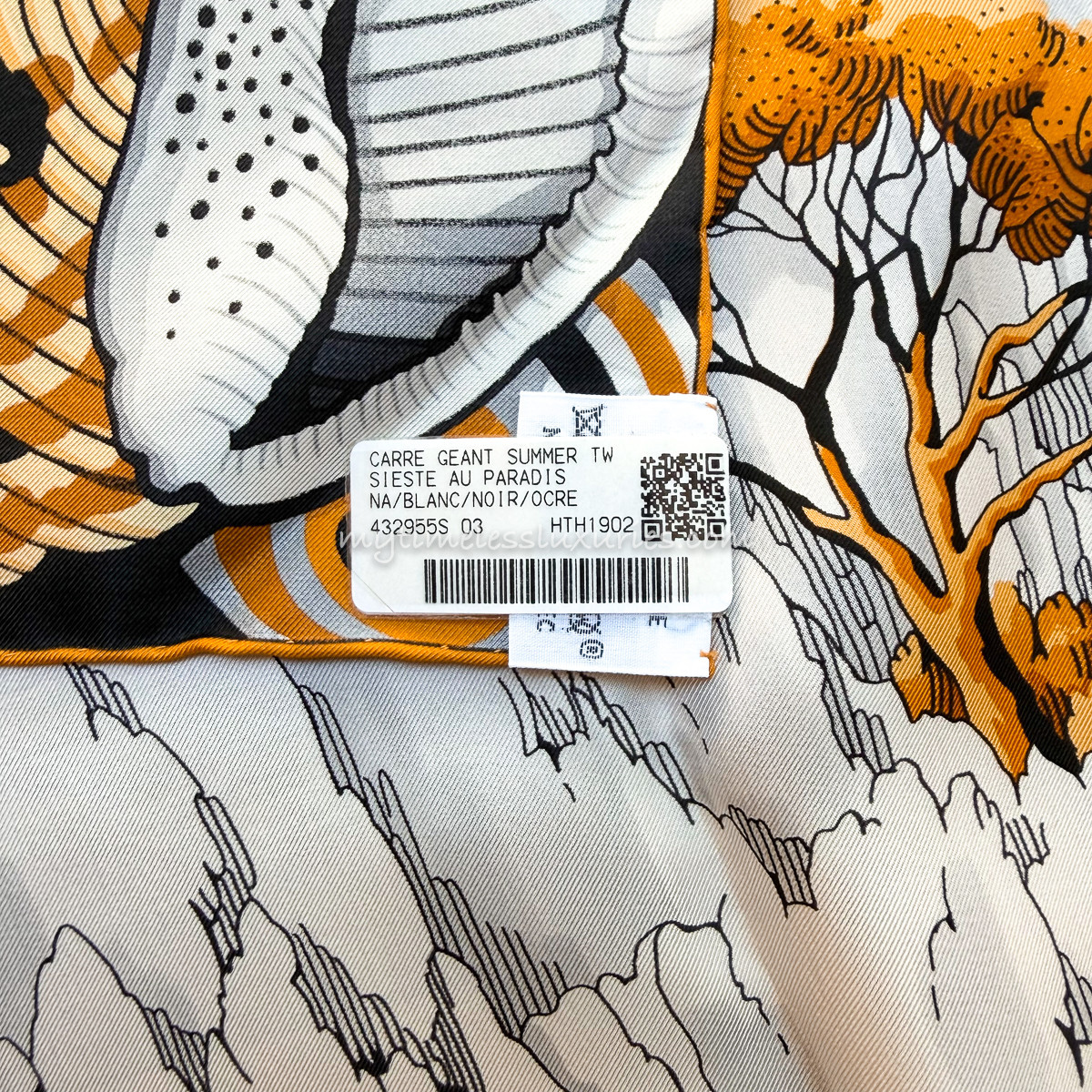 HERMES 'Sieste au Paradis' Giant Silk Twill Scarf 140 Blanc/ Noir