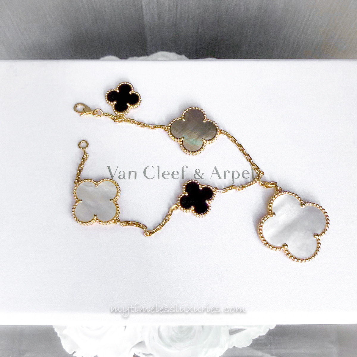 VAN CLEEF & ARPELS Magic Alhambra Bracelet White/ Grey MOP/ Onx