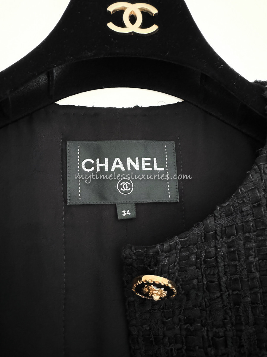CHANEL 21A Metiers d'Art Little Black Jacket 34 - Timeless Luxuries