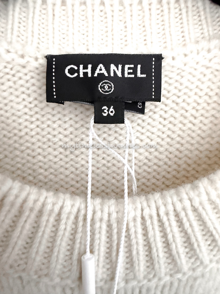 CHANEL 25N Coco Neige CC Logo Sweater 36 *New - Timeless Luxuries