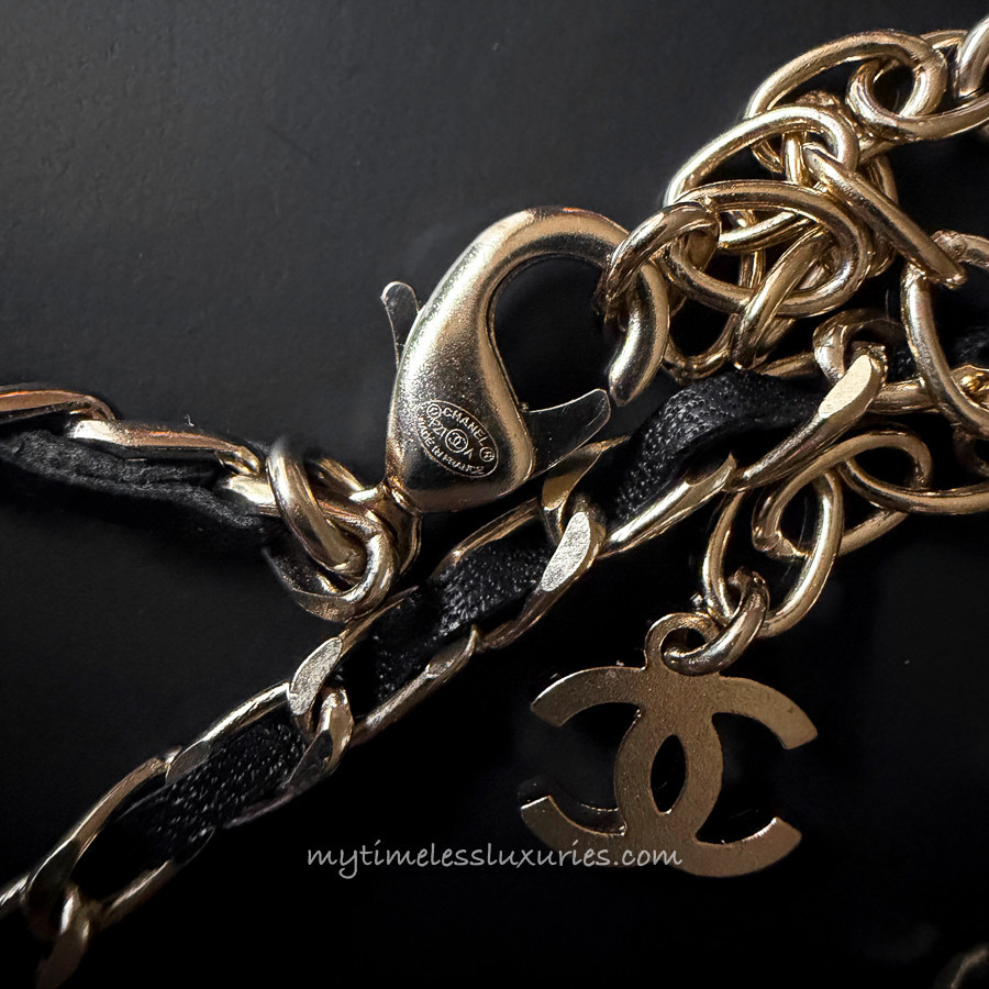 CHANEL 21A Crystal CC Logo Interlaced Leather/ Chain Necklace *New
