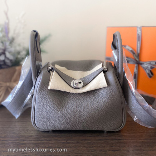 HERMES Lindy 26 Etoupe Clemence Palladium HW *New - Timeless Luxuries