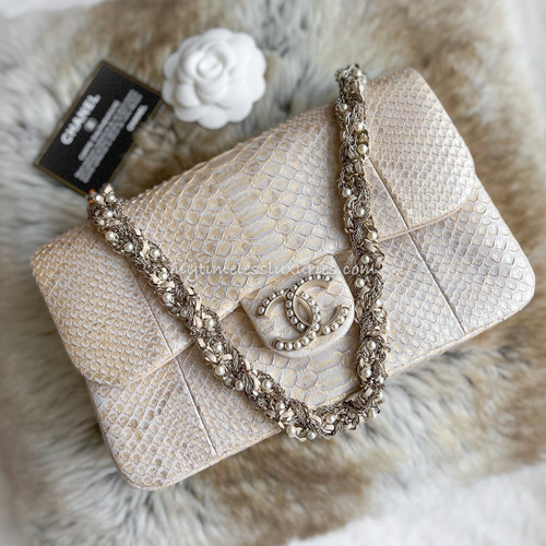 Chanel Small Hobo Bag Periwinkle Caviar – ＬＯＶＥＬＯＴＳＬＵＸＵＲＹ