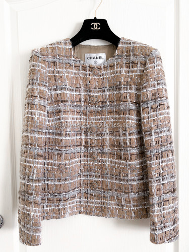 CHANEL 18C Iridescent Tweed Jacket 36 FR *New
