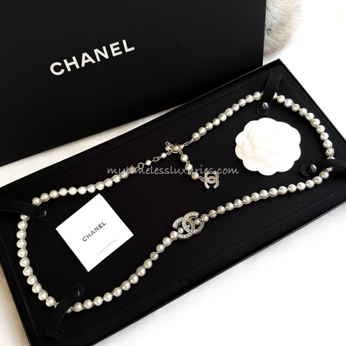 Timeless and Versatile: The Chanel Brooch