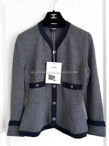 CHANEL 21B Burgundy Tweed Jacket 38 - Timeless Luxuries