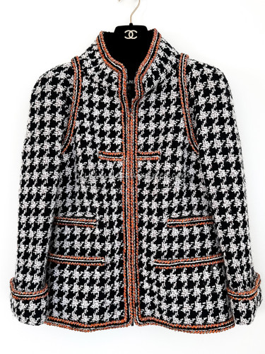 CHANEL 17K Houndstooth Tweed Jacket 36