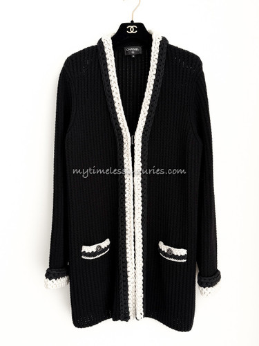 CHANEL 22C Knit Cardigan Black/ Ecru 36