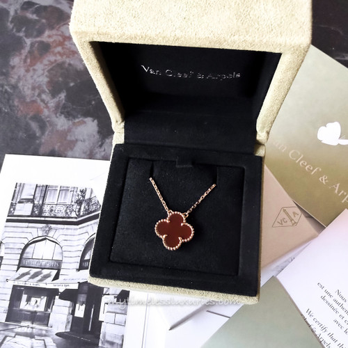 VAN CLEEF & ARPELS Carnelian YG Vintage Alhambra Pendant/ Necklace
