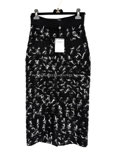 CHANEL 15B Cashmere Knit Midi Skirt 38 *New