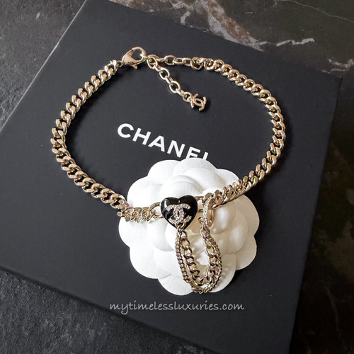 CHANEL 22B CC Heart Choker Necklace Chains & Crystals *New