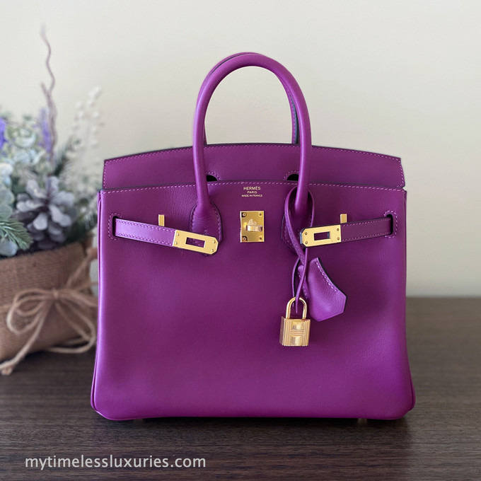 Hermès Birkin 25 In Anemone Swift Leather With Gold Hardware in Purple