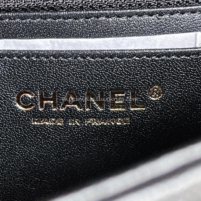 Small flap bag, Lambskin & gold-tone metal, black — Fashion | CHANEL